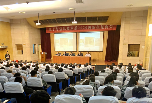 见面会现场1_副本.jpg 见面会现场1_副本.jpg