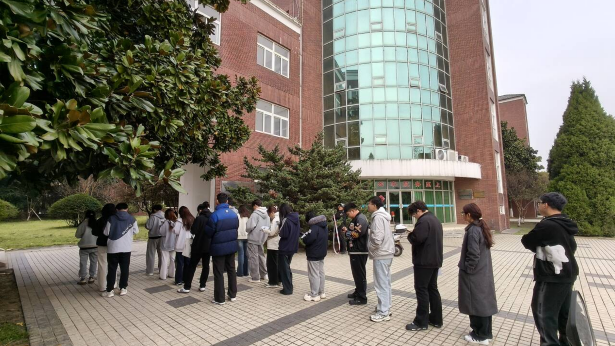 ead727ddd7d3e6fb98a859973018c35e_720