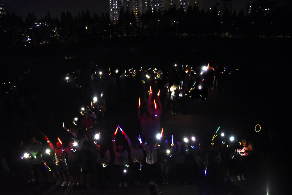 图三 荧光夜跑 .JPG