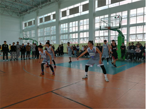 新生对抗赛现场